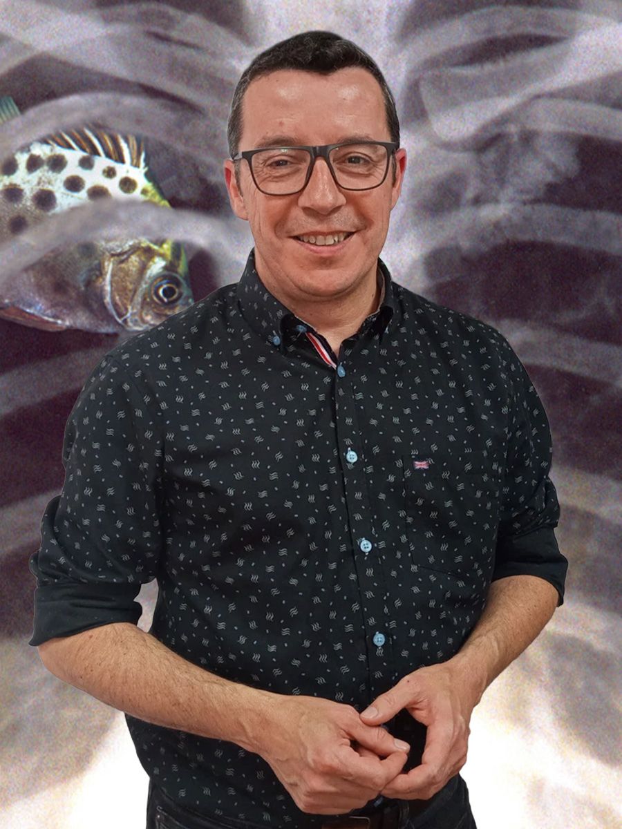 imagen perfil retrato leo tena